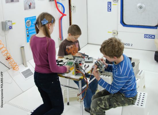 Dzieci w Ośrodku Astronautyki